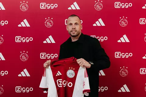 بعد رحيله عن ليفربول.. أياكس يعلن التعاقد مع هيتينجا لقيادة الفريق